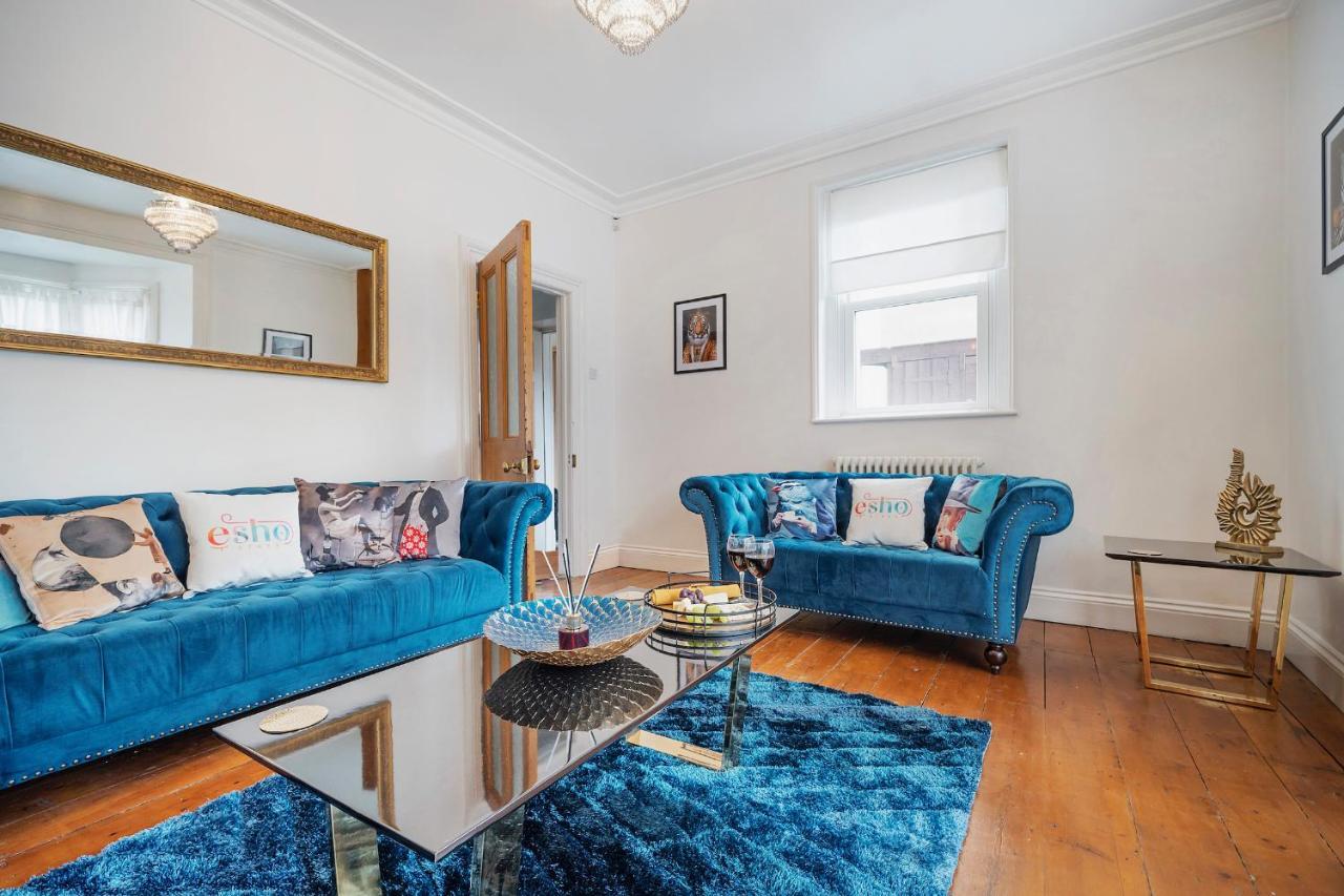 4 Bedroom Home With Garden, Game Room, Parking- Esho Stays 格洛斯特 外观 照片