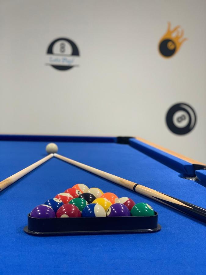 4 Bedroom Home With Garden, Game Room, Parking- Esho Stays 格洛斯特 外观 照片